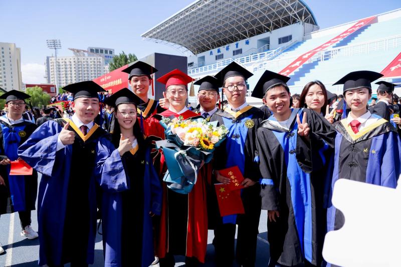 北京航空航天大学毕业典礼_北航2024届学位授予仪式_北京航空航天大学毕业