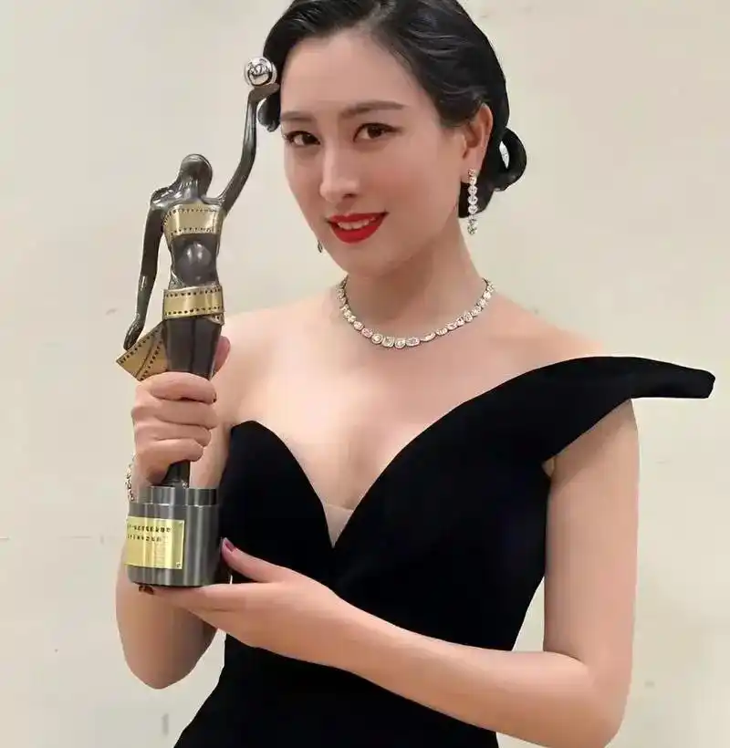 北京电影学院毕业明星名单_毕业于北京电影学院_北京电影学院高颜值女演员