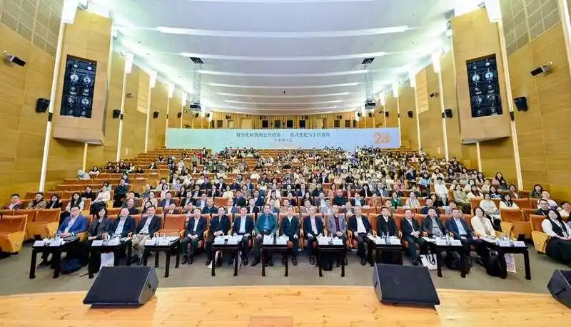 厦门一大学教授_厦门大学帅哥教授_厦门大学教授