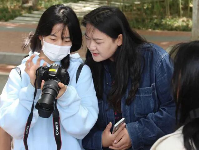 新闻与传播学就业前景_新闻学行业现状及发展前景_新闻学专业人才培养方向