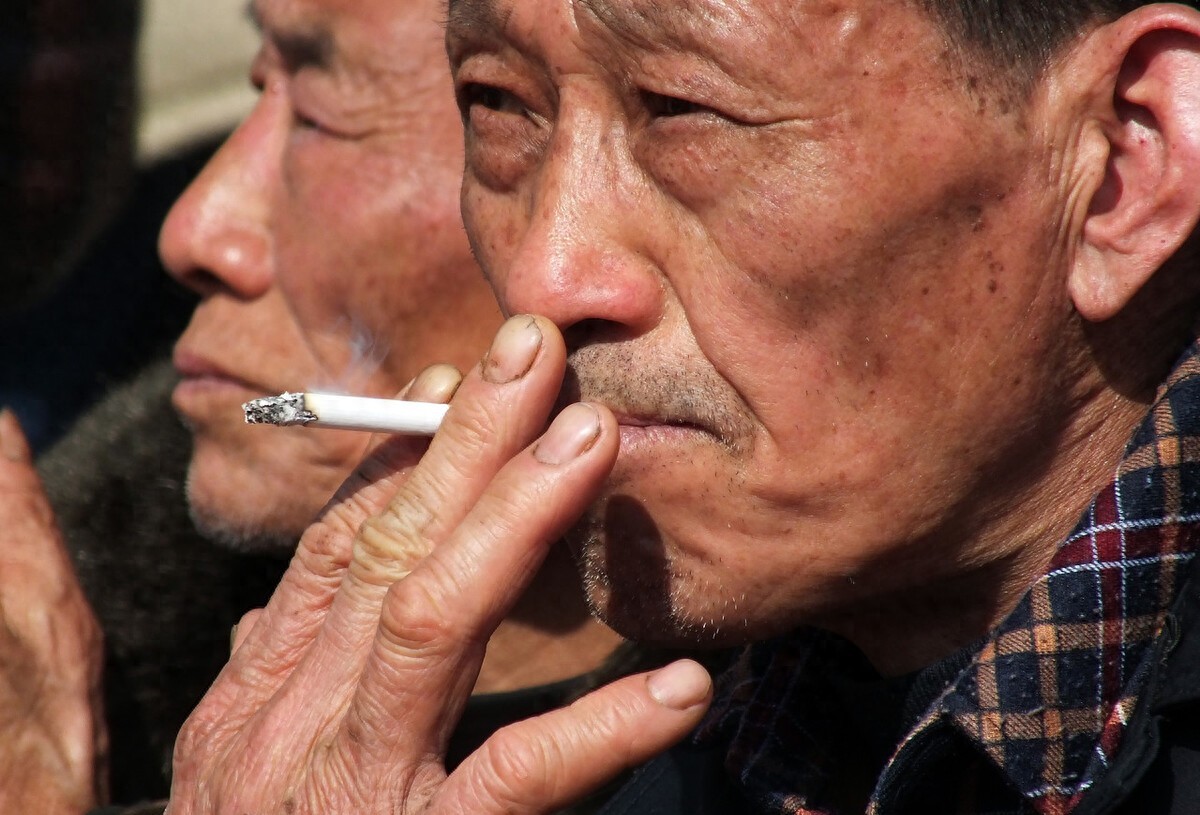 路灯一般是什么灯_什么是大路灯_路灯大小