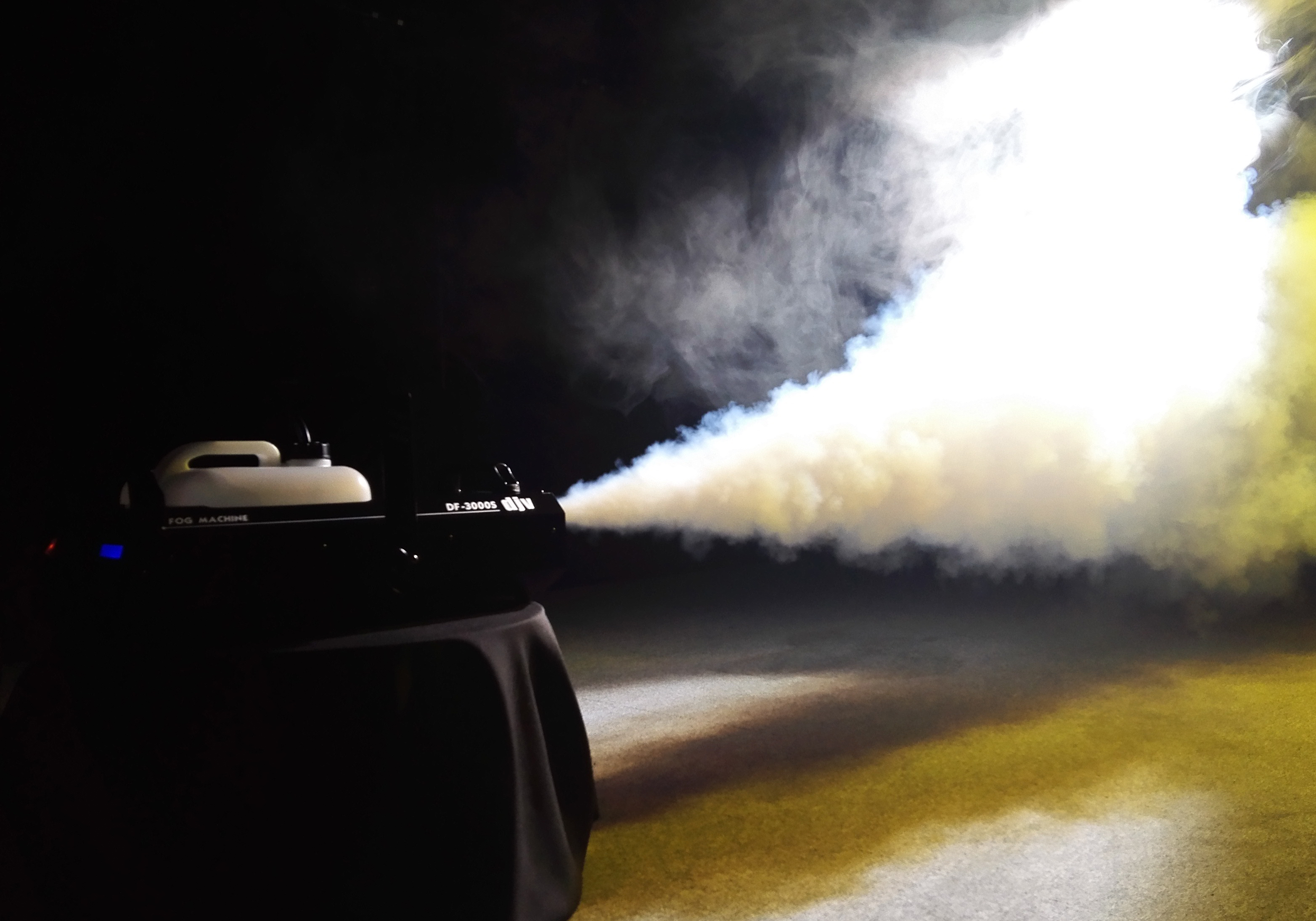 专业舞台设备品牌_舞台设备推荐_电脑舞台灯