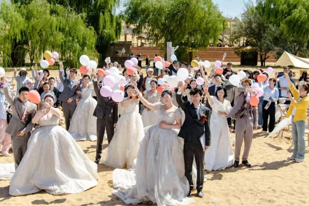 轻婚纱_婚纱轻纱的意思_婚纱轻纱