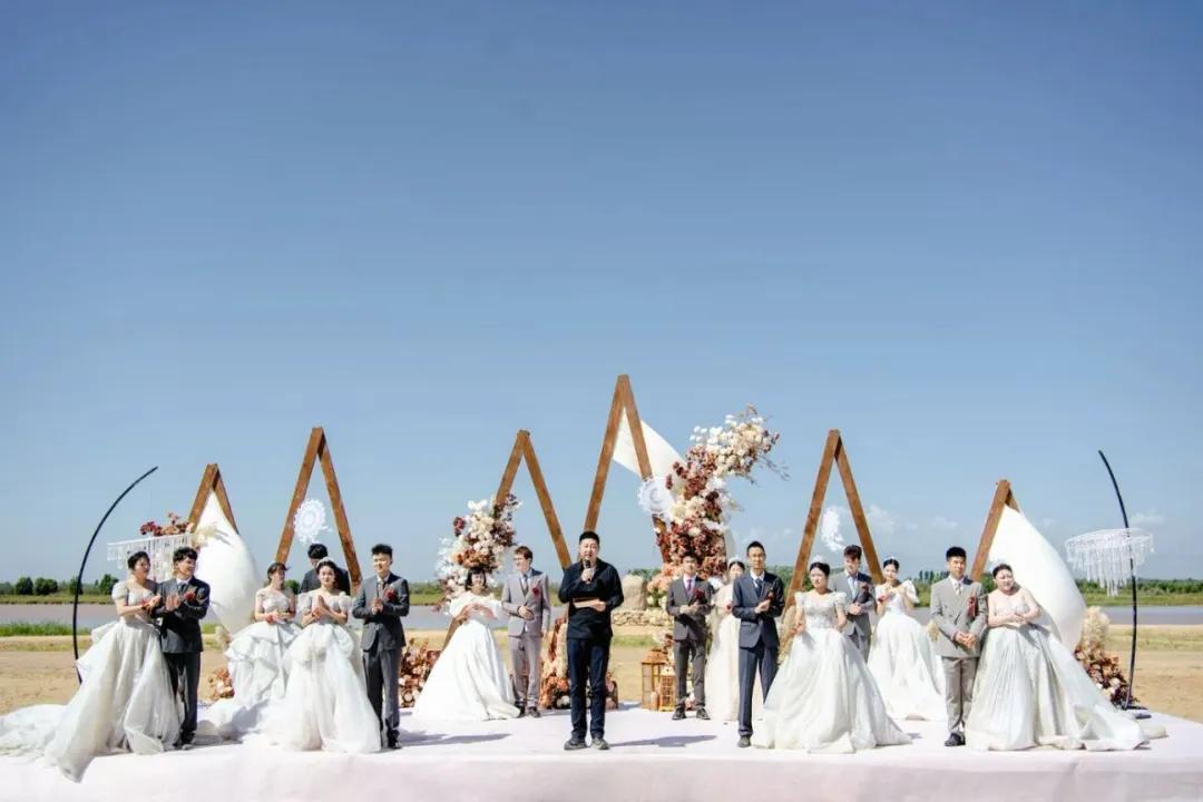 婚纱轻纱_轻婚纱_婚纱轻纱的意思