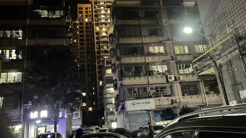 大路灯如何安装_路灯安装过程_路灯安装说明