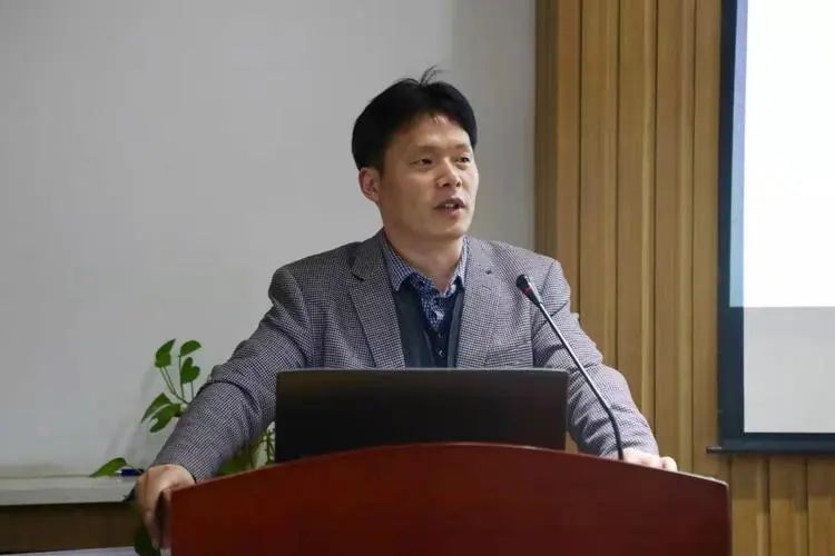 南京大学新闻传播学院_全国新闻传播学优秀论文_传播学论文