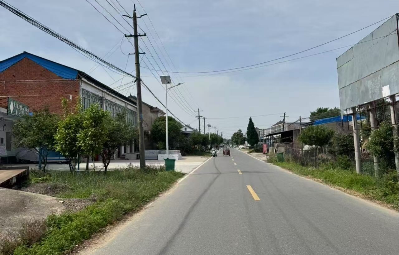 大路灯安装_太阳能路灯安装_乡村亮化工程_为民办实事路灯