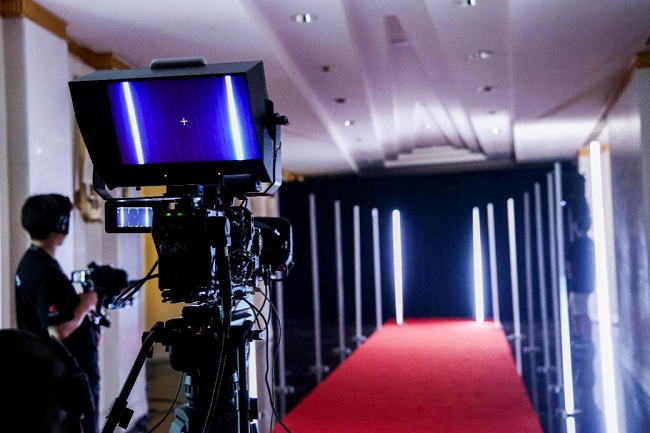 佳能EOS C400电影机讯道化直播解决方案_讯道直播机_佳能色彩科学直播技术应用