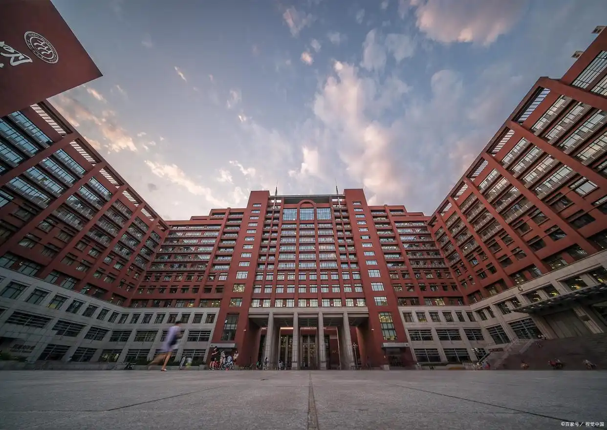 中国人民大学升学深造选择_中国人民大学毕业生就业方向_中国人民大学毕业