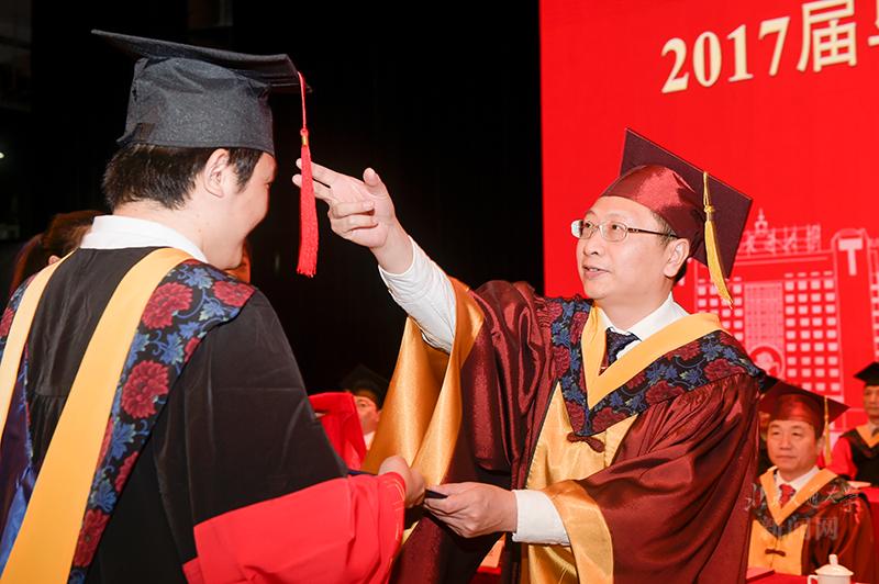 北京交通大学2017届毕业典礼_北京交通大学毕业_北京交通大学学位授予仪式