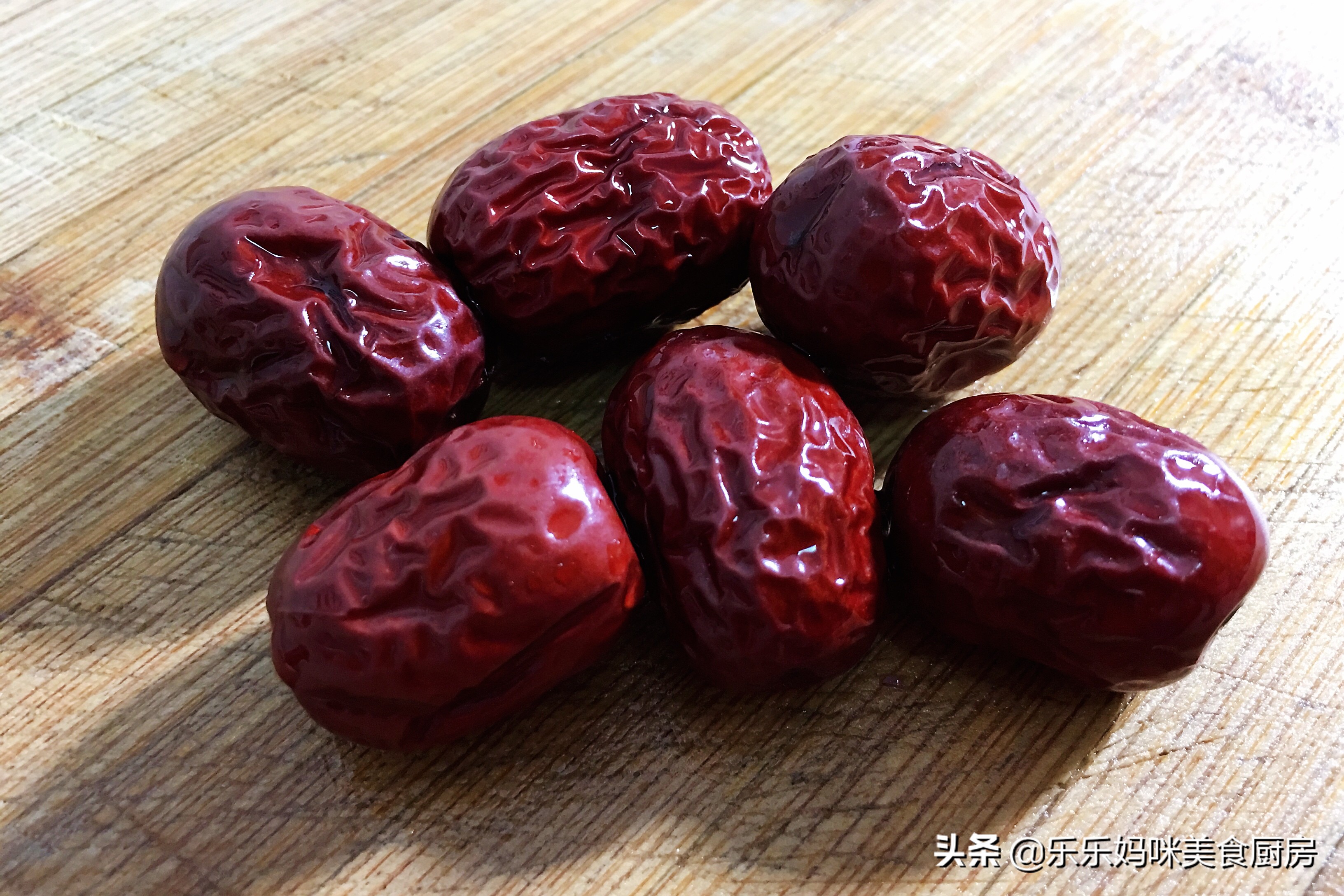 冬季破壁机食谱_婴儿破壁机食谱大全_家常苹果红枣小米米糊做法