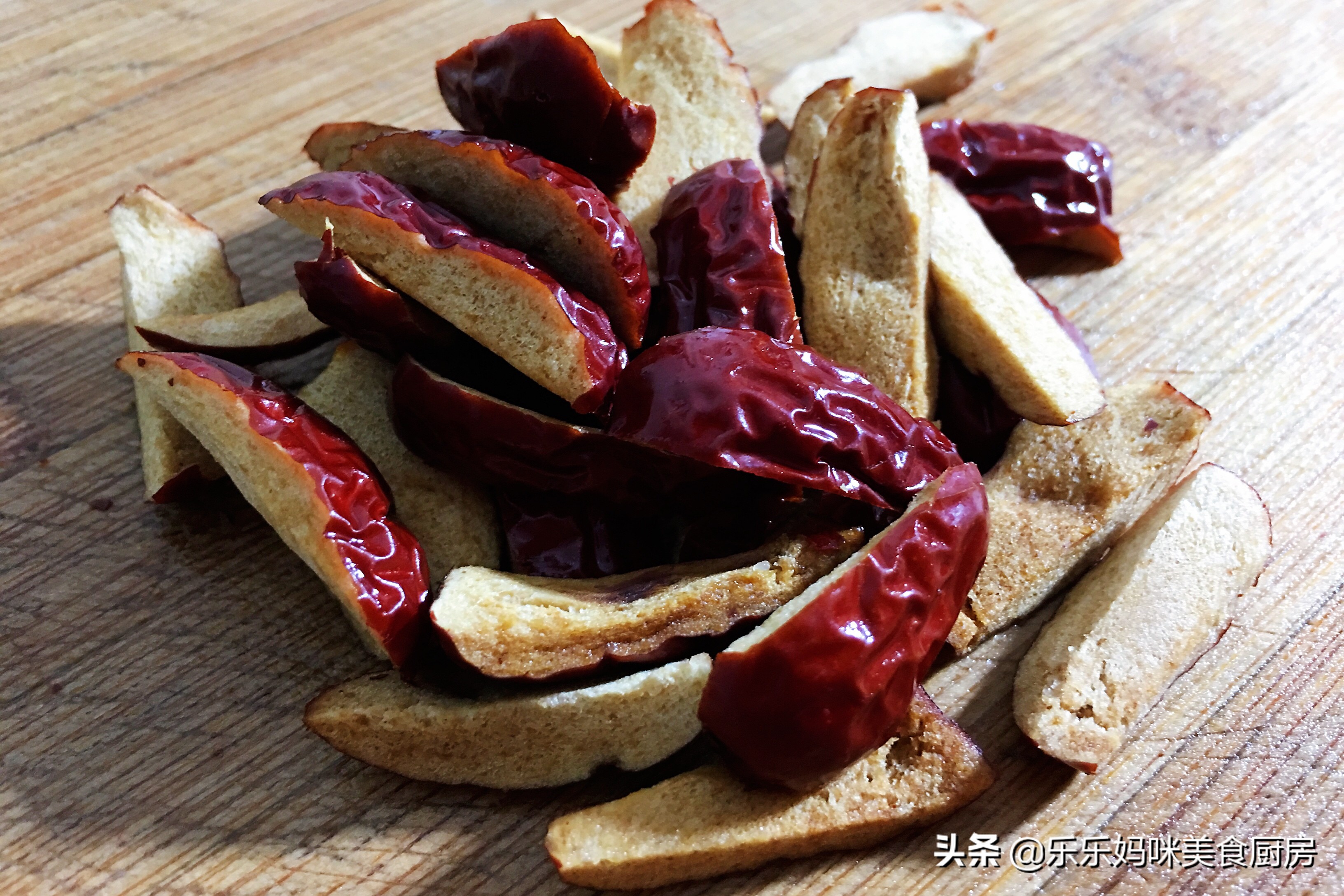 婴儿破壁机食谱大全_家常苹果红枣小米米糊做法_冬季破壁机食谱