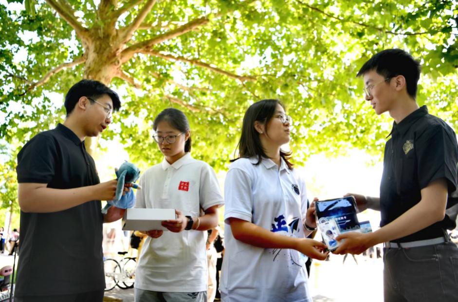 航天航空毕业大学北京排名_北京航空航天大学毕业_北京航天航空就业