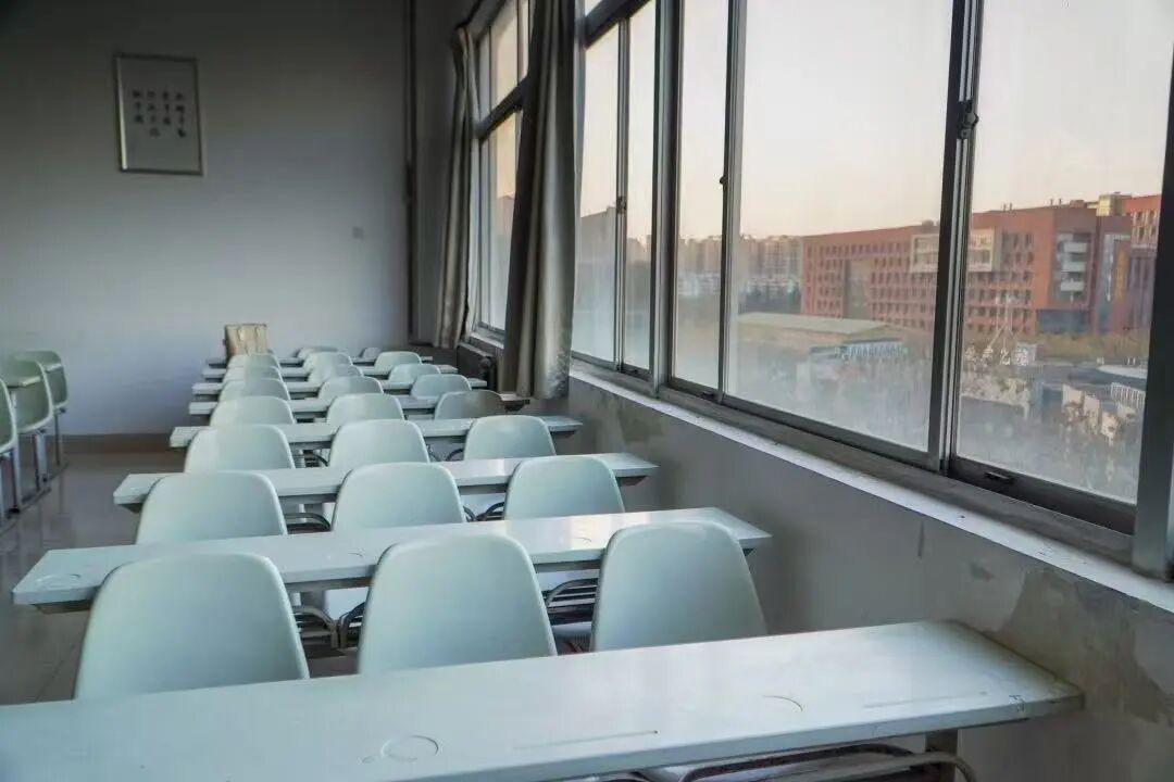 西农图书馆自习区域_西北农林科技大学隐藏自习室_西北农林科技大学