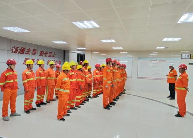 防撞桶标准_防撞桶生产设备_防撞桶生产