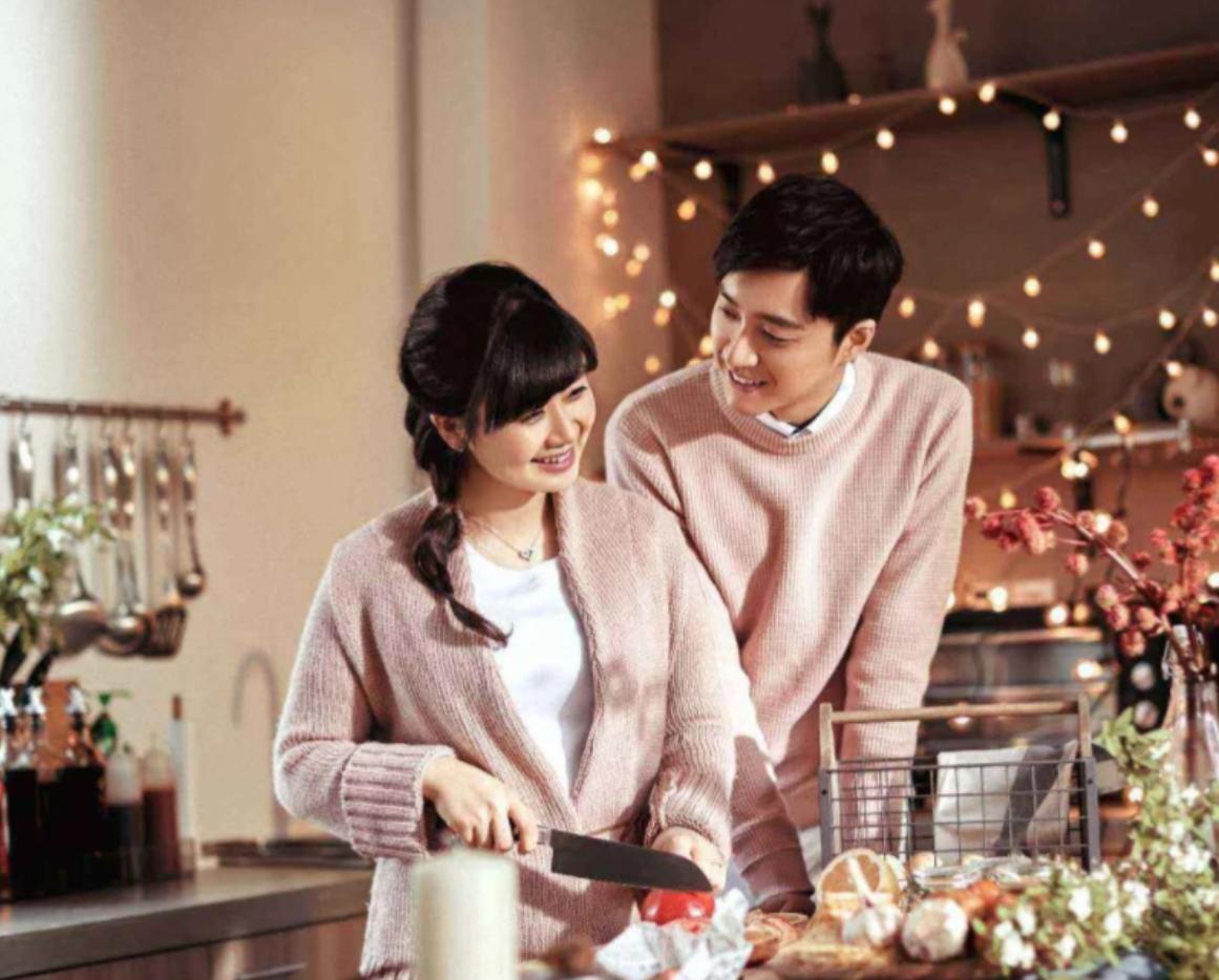 婚纱轻纱是哪一种_轻婚纱_婚纱轻纱是什么意思