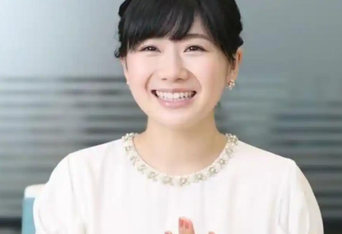 婚纱轻纱是哪一种_轻婚纱_婚纱轻纱是什么意思