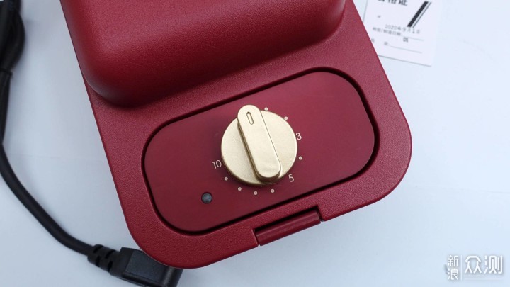 九阳独奏三明治机_复古双色定时旋钮三明治机_三明治机美味早餐