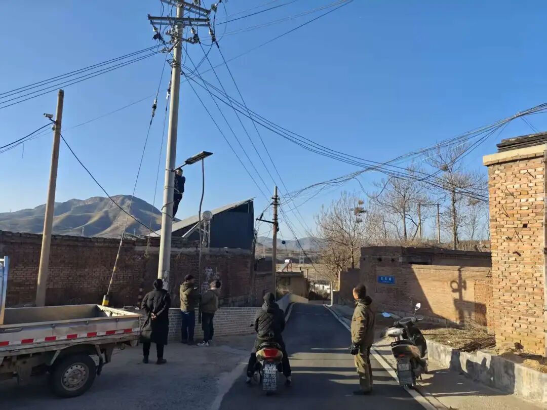 路灯安装说明_大路灯怎么安装_路灯安装视频教程