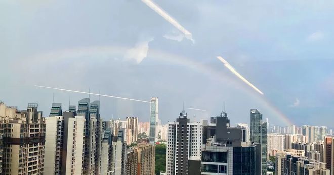 吴依霖卷发棒什么牌子_怎么选卷发棒_傻瓜式卷发工具推荐