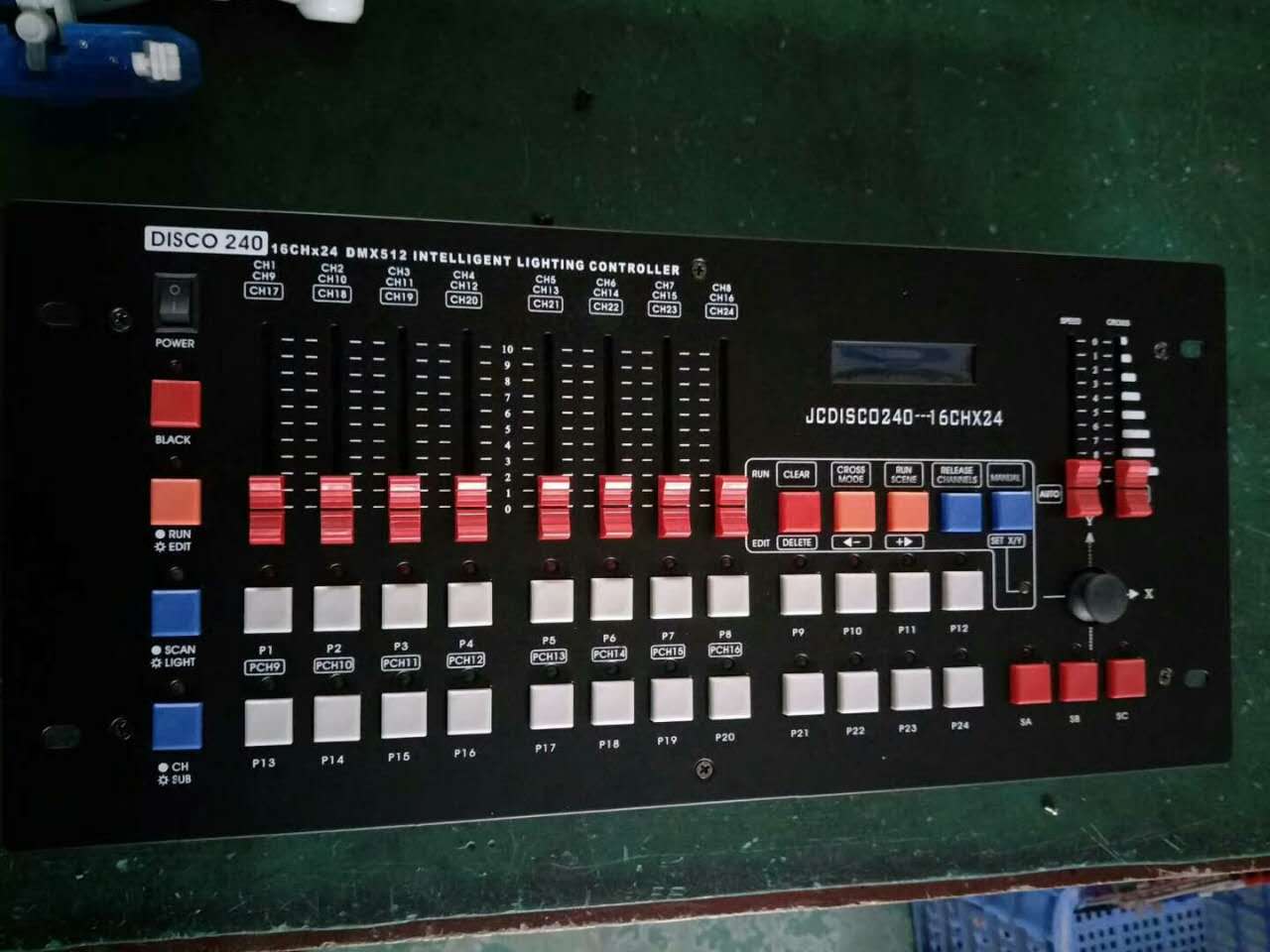 电脑灯编程方法_舞台灯控台组合_舞台灯光控制台