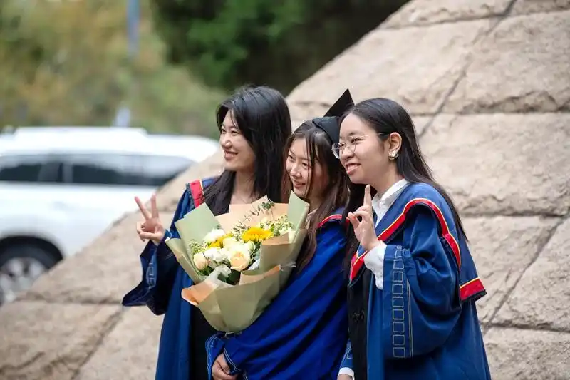 北京电影学院学生_北京电影学院毕业典礼_北京电影学院2023届毕业典礼