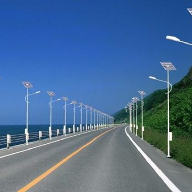 大路灯安装_环保安全路灯_太阳能路灯安装优势