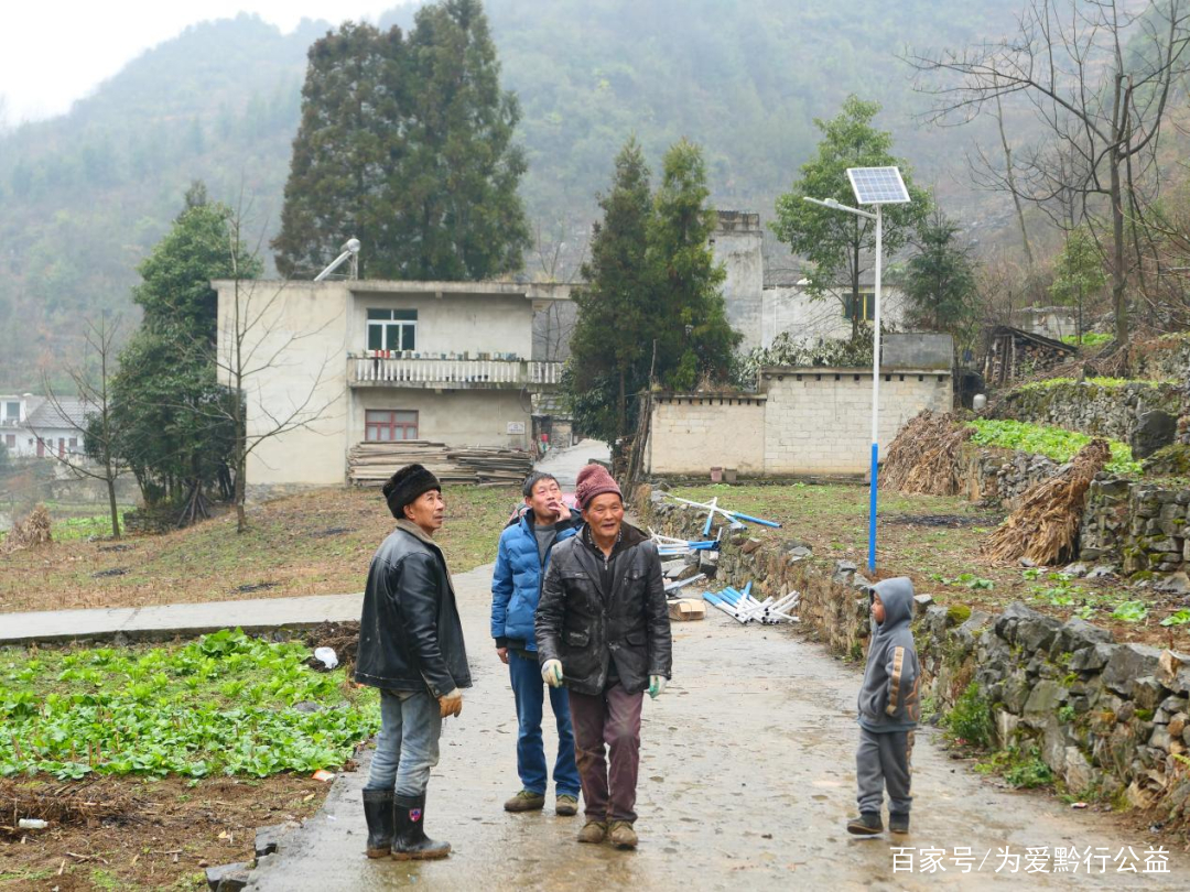 大路灯安装_路灯安装大门方位最好图片_路灯安装方式